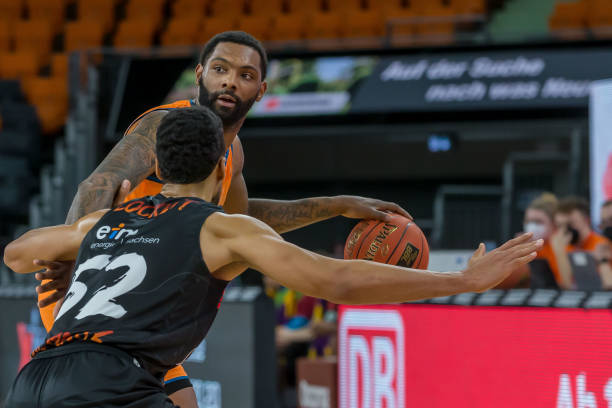 的要求下继 的要求下继