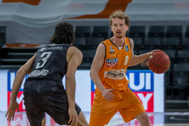 的联系更加 的联系更加